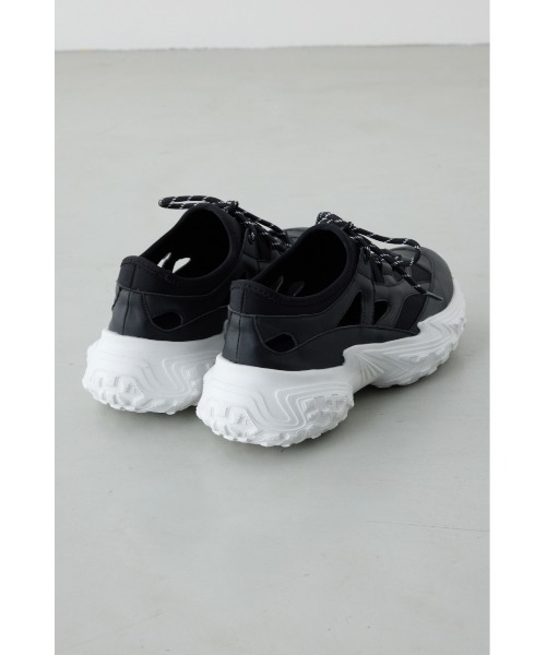 AZUL by moussy（アズールバイマウジー）の「ダッドソールスニーカーサンダル（サンダル・メンズ・ブラック・MEDIUM/SMALL/LARGE）」の6枚目の写真