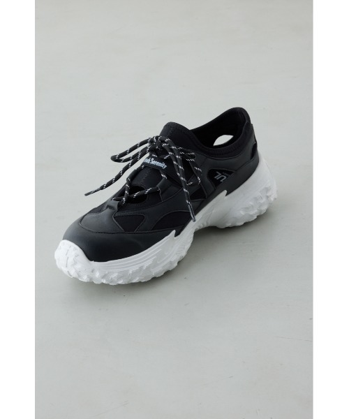 AZUL by moussy（アズールバイマウジー）の「ダッドソールスニーカーサンダル（サンダル・メンズ・ブラック・MEDIUM/SMALL/LARGE）」の7枚目の写真