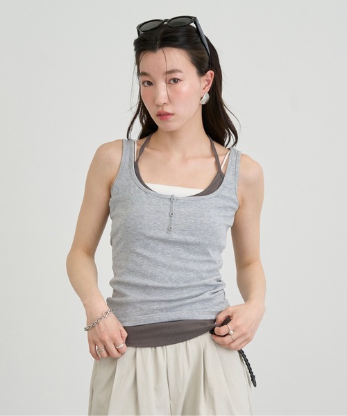 NUJOH(ヌゾ)の「Layered Strap Slim Tank Top / レイヤードストラップスリムタンクトップ(タンクトップ・レディース・ピンク/ライトブルー/アイボリー/グレー・FREE)」の3枚目の写真