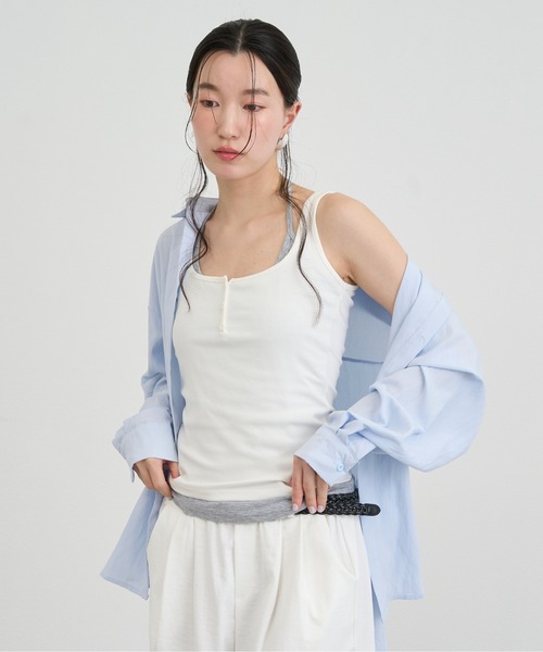 NUJOH(ヌゾ)の「Layered Strap Slim Tank Top / レイヤードストラップスリムタンクトップ(タンクトップ・レディース・ピンク/ライトブルー/アイボリー/グレー・FREE)」の6枚目の写真