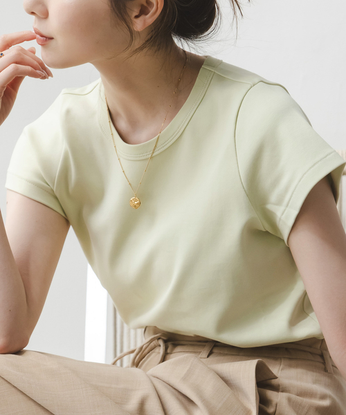 Noble(ノーブル)の「《追加・WEB限定カラー》スビンコットンスムースコンパクトTシャツ2(Tシャツ/カットソー・レディース・ベージュ/チョコ/ブラック/ライトグリーン/ホワイト・FREE)」の6枚目の写真