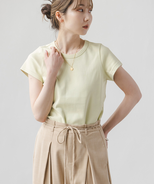 Noble(ノーブル)の「《追加・WEB限定カラー》スビンコットンスムースコンパクトTシャツ2(Tシャツ/カットソー・レディース・ベージュ/チョコ/ブラック/ライトグリーン/ホワイト・FREE)」の9枚目の写真