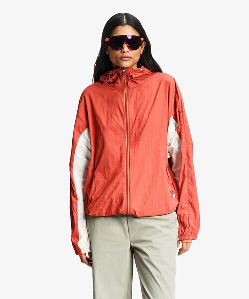 AIGLE(エーグル)の「【UPF50+ SolarPack】 UVカット ソーラーパック パッカブル フーデッドジャケット(ナイロンジャケット・メンズ・パープル/モスグリーン/レッド・L/S/M/XL/XS)」の3枚目の写真