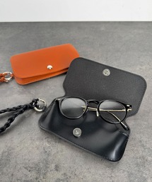 CALIFORNIA OUTFITTERS | 4E32-KR ストラップ付き レザーライクメガネケース(メガネ)