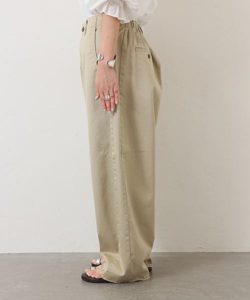 JOURNAL STANDARD LUXE(ジャーナルスタンダード ラックス)の「《追加》チノ スウィッチパンツ(チノパンツ・レディース・ベージュ・MEDIUM/LARGE/SMALL)」の21枚目の写真