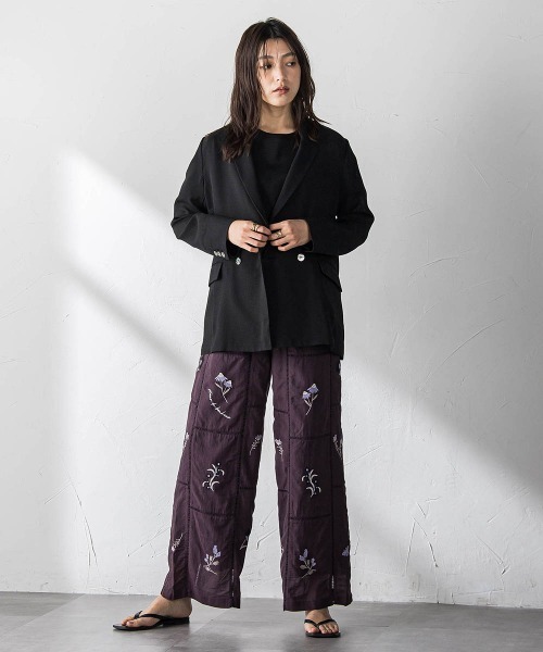 MAYSON GREY(メイソングレイ)の「【40周年限定】パッチワーク刺繍イージーワイドパンツ(その他パンツ・レディース・アイボリー/パープル系その他・M)」の10枚目の写真