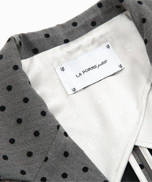 LA POMME petit(ラポミ・プチ)の「Dots Shirring Mesh Deco Short Jacket(テーラードジャケット・レディース・グレー/アイボリー・FREE)」の5枚目の写真
