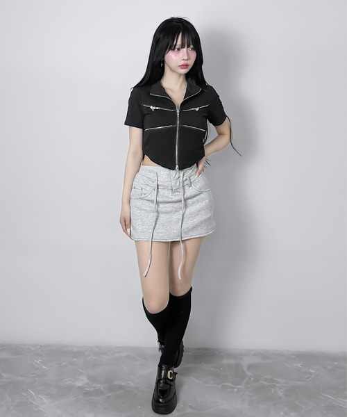 FOLLOWIN(フォロウィン)の「ハイネックジップデザイントップス(Tシャツ/カットソー・レディース・ホワイト/ブラック/グレー・FREE)」の21枚目の写真
