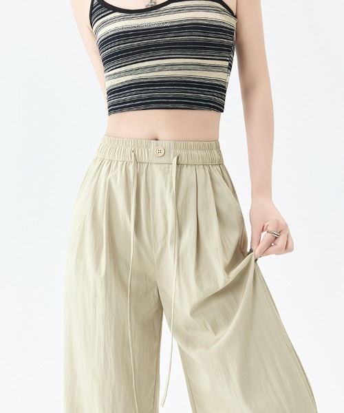 HANDO(ハンド)の「リラックスワイドパンツ(スラックス・レディース・ブラック/ベージュ/ネイビー/チャコール・L/M/S)」の7枚目の写真