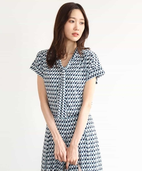 MK MICHEL KLEIN（エムケーミッシェルクラン）の「[洗える]タイデザイン幾何柄ジャージーカットソー（Tシャツ/カットソー・レディース・ブルーグリーン/ネイビー・38）」の9枚目の写真