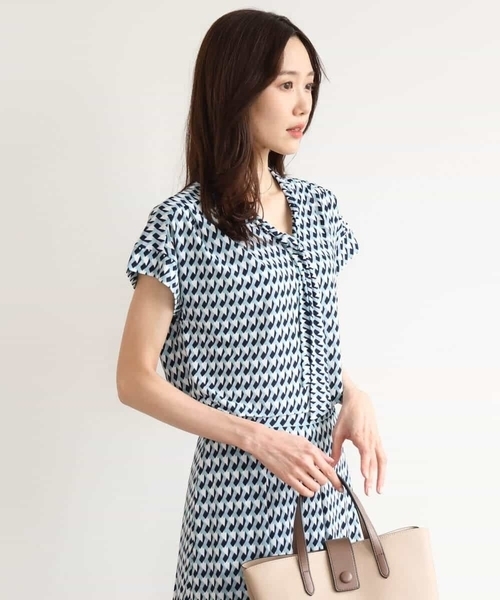 MK MICHEL KLEIN（エムケーミッシェルクラン）の「[洗える]タイデザイン幾何柄ジャージーカットソー（Tシャツ/カットソー・レディース・ブルーグリーン/ネイビー・38）」の10枚目の写真