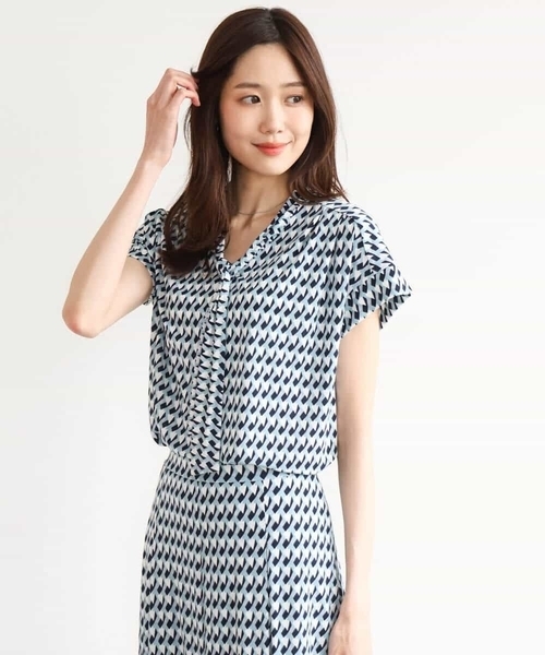 MK MICHEL KLEIN（エムケーミッシェルクラン）の「[洗える]タイデザイン幾何柄ジャージーカットソー（Tシャツ/カットソー・レディース・ブルーグリーン/ネイビー・38）」の11枚目の写真
