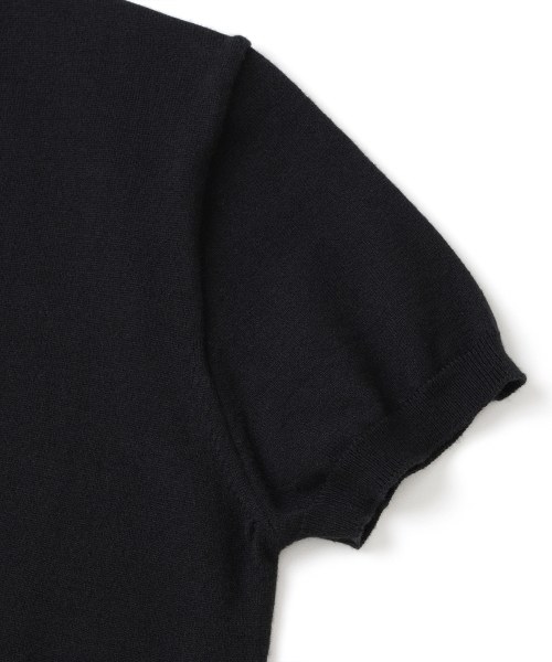 KNITTED(ニッティド)の「(W) ベーシックエッセンシャルウォッシャブルラウンド半袖ニット ブラック(ニット/セーター・レディース・その他・FREE)」の4枚目の写真