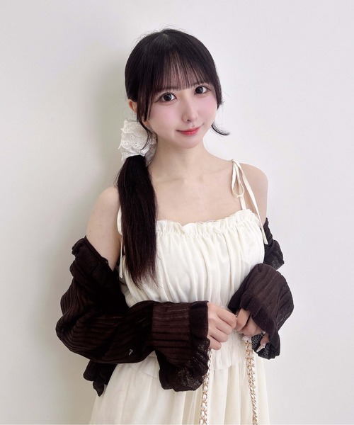 INGNI(イング)の「ショートフリルシアーニットカーディガン(ニット/セーター・レディース・ブラック/オフホワイト/サックスブルー/ピンク・M)」の22枚目の写真