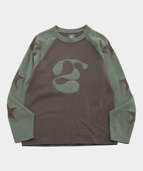 SOMEPLACE MAN(サムプレイス・マン)の「スターボードグラフィックアップリケ刺繍配色ナグランロングスリーブTシャツ_3COLOR(Tシャツ/カットソー・メンズ・ブラック/ブラウン/グレー・FREE)」の5枚目の写真
