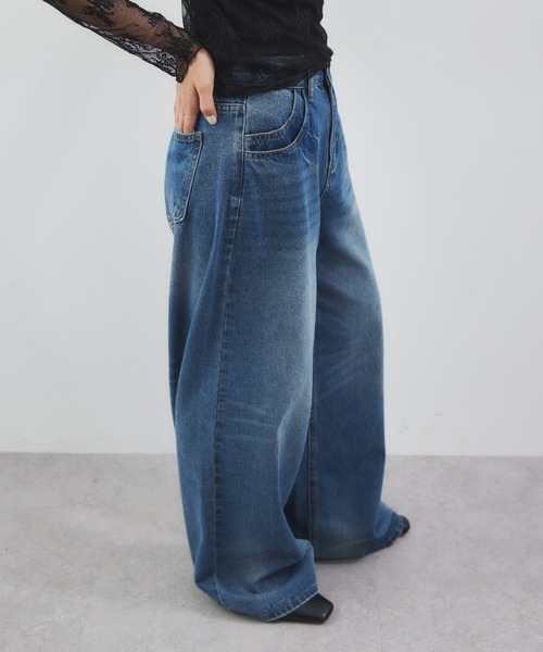 ELTONE(エルトーン)の「ルーズワイドデニムパンツ(デニムパンツ・レディース・ブルー・S/M)」の11枚目の写真