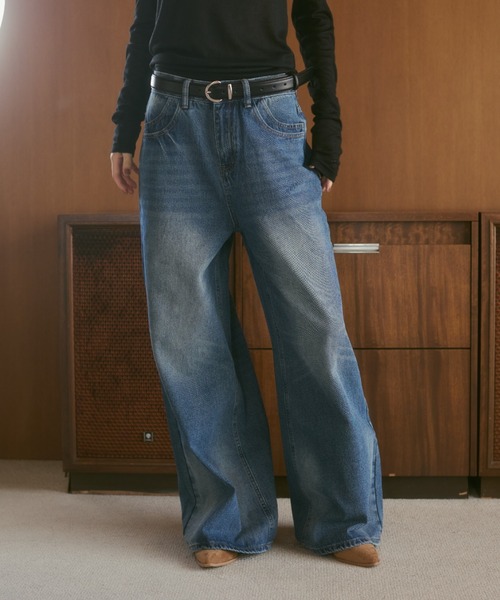 ELTONE(エルトーン)の「ルーズワイドデニムパンツ(デニムパンツ・レディース・ブルー・S/M)」の2枚目の写真
