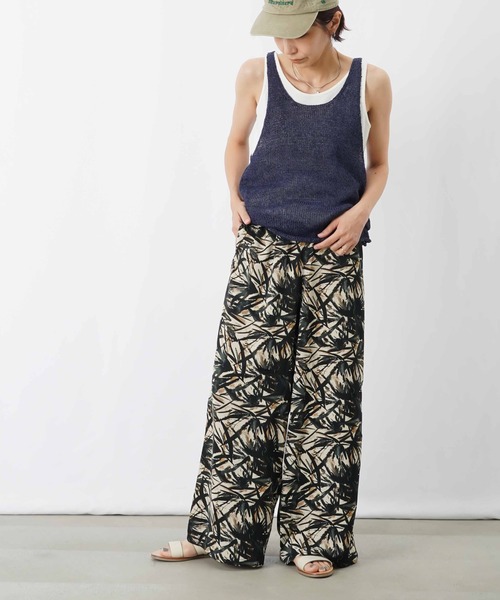 LUCA/LADY LUCK LUCA(ルカ/レディラックルカ)の「LC/LLL シャーリング柄イージーパンツ(その他パンツ・レディース・ボルドー/グリーン・FREE)」の3枚目の写真