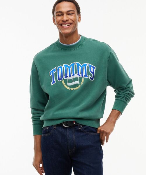 tommy jeans(トミー ジーンズ)の「リラックスバーシティクレストクルーネックトレーナー(スウェット・メンズ・ネイビー/グリーン系その他4・LARGE/X-LARGE/MEDIUM/SMALL)」の14枚目の写真