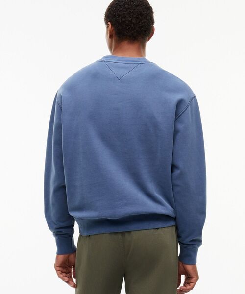 tommy jeans(トミー ジーンズ)の「リラックスバーシティクレストクルーネックトレーナー(スウェット・メンズ・ネイビー/グリーン系その他4・LARGE/X-LARGE/MEDIUM/SMALL)」の4枚目の写真