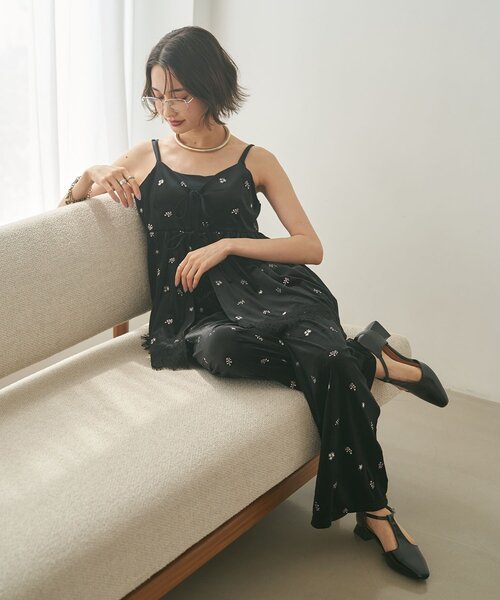 Remind me and forever(リマインドミーアンドフォーエバー)の「ベロア花刺繍裾レースキャミ(キャミソール・レディース・ブラウン/ブラック・FREE)」の22枚目の写真