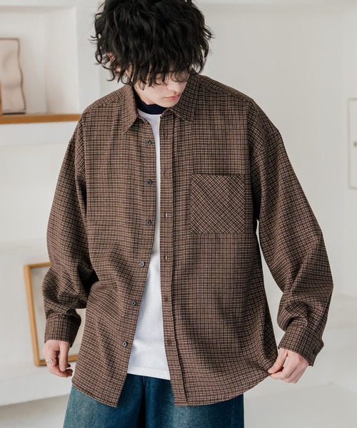 Rocky Monroe(ロッキーモンロー)の「新色追加 オーバーサイズレギュラーカラー長袖ビエラネルシャツ チェック柄/オンブレチェック/無地(シャツ/ブラウス・メンズ・ブラック系2/ネイビー系1/グレー/ブラック系/ブラック/ブラック系1/レッド系/ベージュ系/ネイビー系/アイボリー/ブラック系3/ブラウン系/ホワイト系/ブラウン/ネイビー/ブラウン系1・L/XL/M)」の19枚目の写真