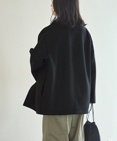 HARRIS WHARF LONDON(ハリスワーフロンドン)の「HARRIS WHARF LONDON Women dropped shoulder d.b. jacket p コート(その他アウター・レディース・ブラック・42)」の5枚目の写真