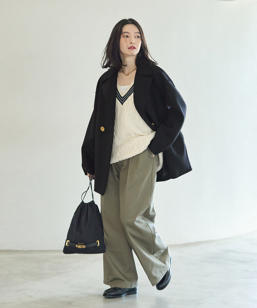 HARRIS WHARF LONDON(ハリスワーフロンドン)の「HARRIS WHARF LONDON Women dropped shoulder d.b. jacket p コート(その他アウター・レディース・ブラック・42)」の6枚目の写真