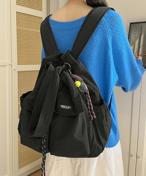 STYLEBLOCK(スタイルブロック)の「大容量2WAYナイロン巾着ショルダーバッグ/リュック/バックパック/A4サイズ対応(ショルダーバッグ・レディース・ライトグレー/カーキ/ブラック・FREE)」の5枚目の写真