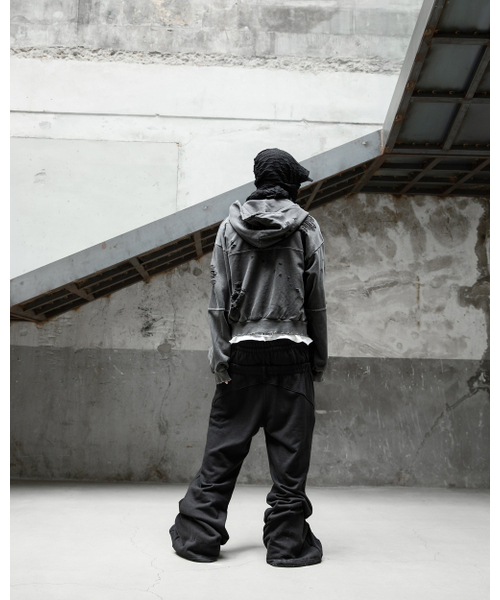 ROARINGRAD(ロアリングラド)の「デミジクロップフードジップアップブラック(パーカー・レディース・その他・MEDIUM/LARGE)」の9枚目の写真