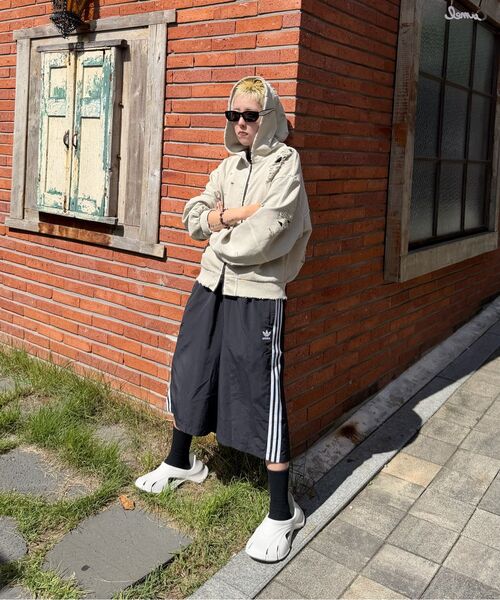 ROARINGRAD(ロアリングラド)の「デミジクロップフードジップアップブラック(パーカー・レディース・その他・MEDIUM/LARGE)」の12枚目の写真