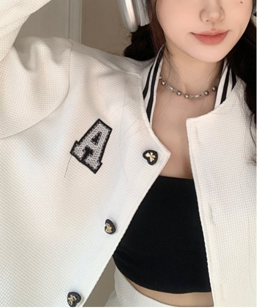 ＆soiree（アンドソワレ）の「ワッペンデザインラインリブスタジャン（スタジャン・レディース・オフホワイト・MEDIUM/LARGE/X-LARGE/SMALL）」の6枚目の写真