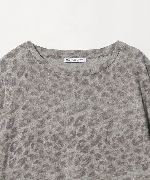 BEAUTY&YOUTH UNITED ARROWS(ビューティーアンドユースユナイテッドアローズ)の「コットン レオパードロングスリーブ プルオーバー(Tシャツ/カットソー・レディース・ベージュ/グレー系/オリーブ・FREE)」の5枚目の写真
