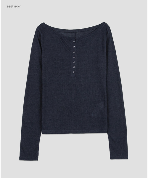 ATELIER NAIN(アトリエナイン)の「(T-7283)AN SOFT ヘンリーネック ロング丈ノースリーブトップ(Tシャツ/カットソー・レディース・グリーン/ライトグレー/アイボリー/ダークパープル/ダークネイビー・SMALL/MEDIUM)」の4枚目の写真