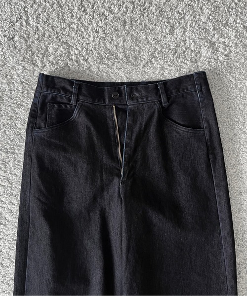 VOAAOV(ヴォアーブ)の「VOAAOV Flocky denim pant(デニムパンツ・メンズ・オリーブ/ブラウン/レッド/ブラック・1)」の5枚目の写真