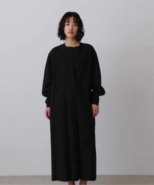 YLEVE(イレーヴ)の「YLEVE / OMI BLEACHED COTTON TWILL ONE PIECE(ワンピース・レディース・ベージュ/ブラック・1/0)」の3枚目の写真