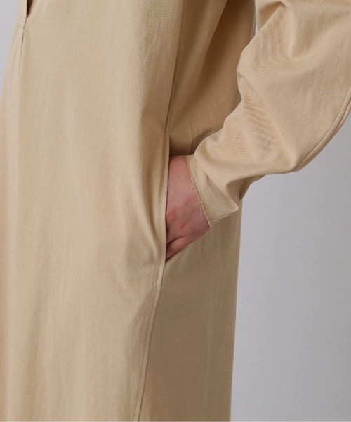 YLEVE(イレーヴ)の「YLEVE / OMI BLEACHED COTTON TWILL ONE PIECE(ワンピース・レディース・ベージュ/ブラック・1/0)」の12枚目の写真
