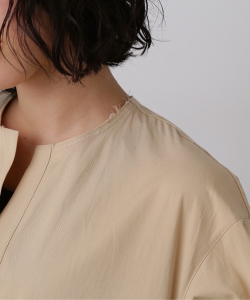 YLEVE(イレーヴ)の「YLEVE / OMI BLEACHED COTTON TWILL ONE PIECE(ワンピース・レディース・ベージュ/ブラック・1/0)」の13枚目の写真
