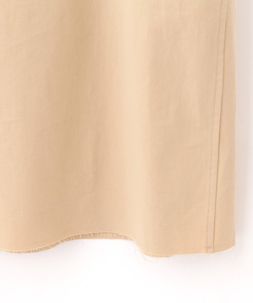 YLEVE(イレーヴ)の「YLEVE / OMI BLEACHED COTTON TWILL ONE PIECE(ワンピース・レディース・ベージュ/ブラック・1/0)」の19枚目の写真