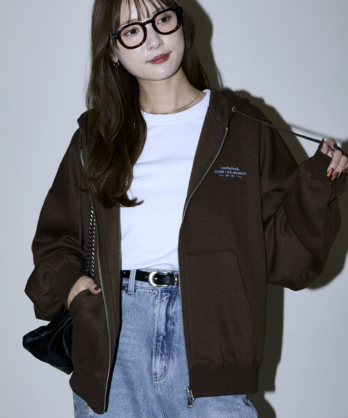 PUBLUX（パブリュクス）の「PUBLUX/パブリュクス LOVE POP STUDIO GRAPHIC SWEAT ZIP PARKA/グラフィック スウェット ジップ パーカー　限定展開（パーカー・メンズ・ブラウン/ライトグレー/ネイビー/チャコールグレー・MEDIUM/SMALL/LARGE）」の5枚目の写真