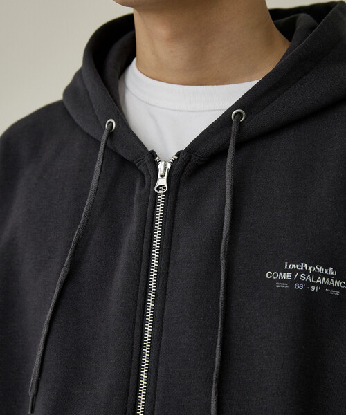 PUBLUX（パブリュクス）の「PUBLUX/パブリュクス LOVE POP STUDIO GRAPHIC SWEAT ZIP PARKA/グラフィック スウェット ジップ パーカー　限定展開（パーカー・メンズ・ブラウン/ライトグレー/ネイビー/チャコールグレー・MEDIUM/SMALL/LARGE）」の10枚目の写真