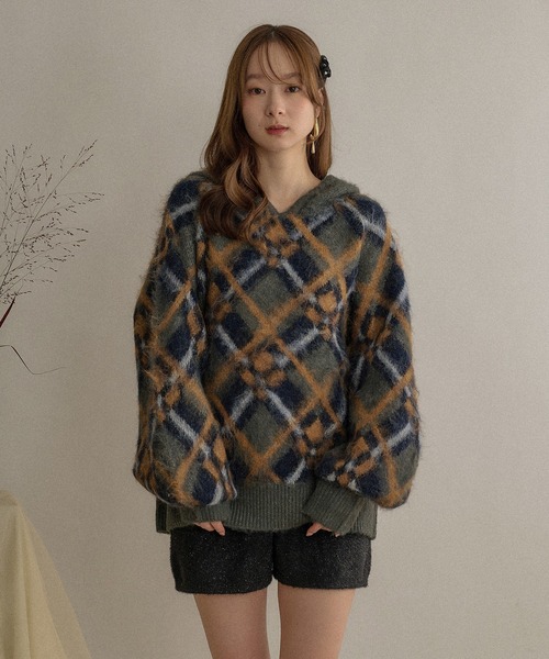 mideal(マイディール)の「brushed loose knit hoodie / ブラッシュドルーズニットパーカー(ニット/セーター・レディース・ボルドー/ベージュ/ネイビー・FREE)」の15枚目の写真