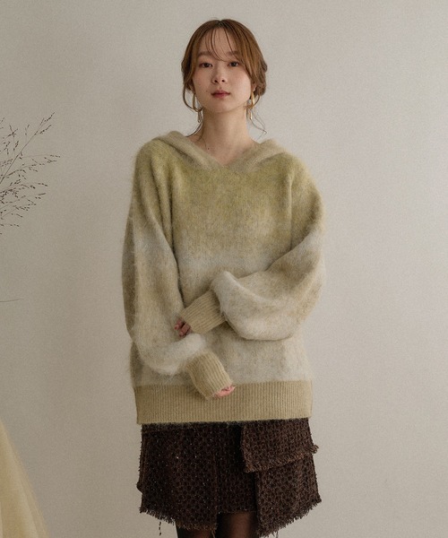 mideal(マイディール)の「brushed loose knit hoodie / ブラッシュドルーズニットパーカー(ニット/セーター・レディース・ボルドー/ベージュ/ネイビー・FREE)」の20枚目の写真