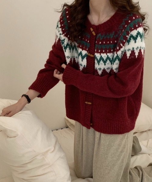 Ritzy（リッツィー）の「ノルディック柄 トグルボタン ニットカーディガン（カーディガン/ボレロ・レディース・ホワイト/グレー/バーガンディー・FREE）」の8枚目の写真