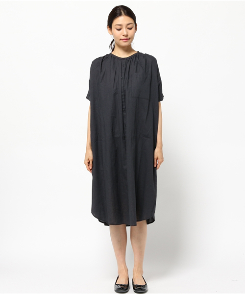 LBC（エルビーシー）の「リネンコットンシャツコート（ワンピース・レディース・ダークグレー/オリーブ・LARGE/MEDIUM）」の8枚目の写真