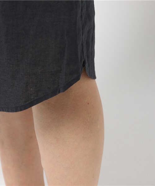 LBC（エルビーシー）の「リネンコットンシャツコート（ワンピース・レディース・ダークグレー/オリーブ・LARGE/MEDIUM）」の6枚目の写真