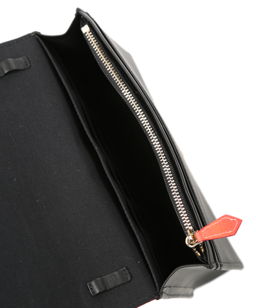 Paul Smith（ポールスミス）の「ARTIST STRIPE CLUTCH BAG/ 863894 W216（クラッチバッグ・レディース・マルチ・FREE）」の7枚目の写真