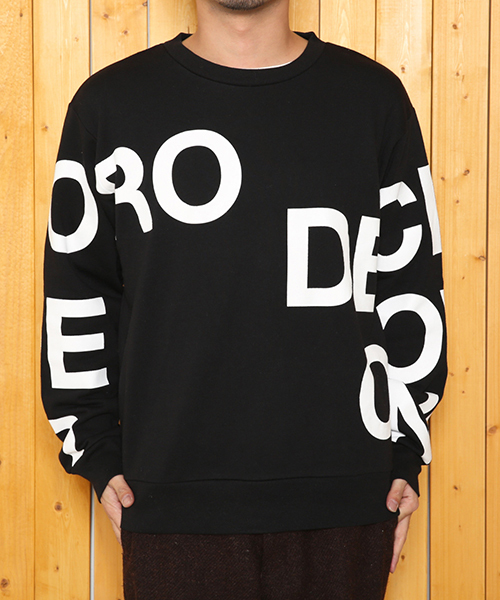 RODEO CROWNS WIDE BOWL（ロデオクラウンズワイドボウル）の「メンズ ランダムLOGO スウェット（Tシャツ/カットソー・メンズ・ブルー/トップグレー/ブラック・LARGE/MEDIUM/X-LARGE）」の2枚目の写真