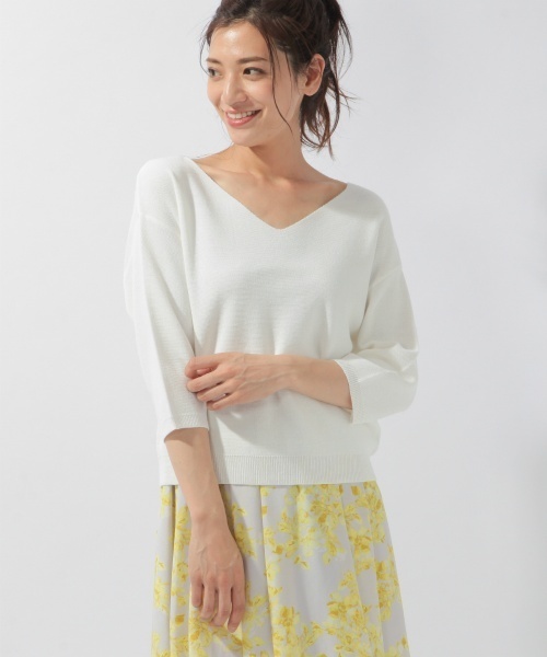 laboratory work（ラボラトリーワーク）の「クールラボミラノリブVネックニット（ニット/セーター・レディース・ホワイト/ネイビー/サックスブルー/ピンク/イエロー・MEDIUM）」の2枚目の写真