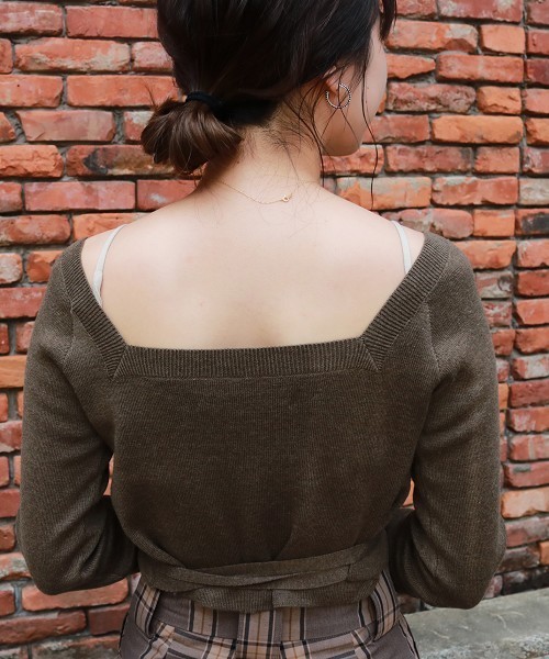 TODAYFUL（トゥデイフル）の「スクエアネックショートニット（ニット/セーター・レディース・ベージュ/カーキ・FREE）」の18枚目の写真